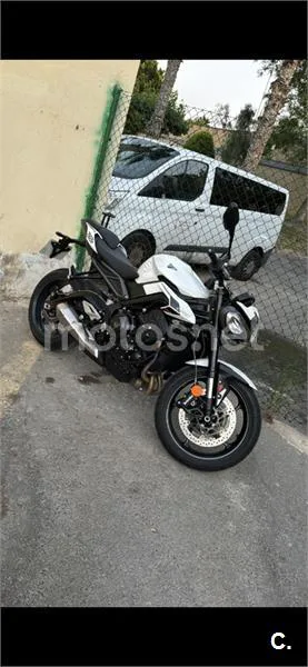 Triumph Street Triple 765 – Vista 6