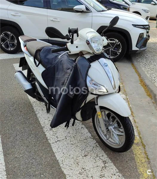 Piaggio Medley – Vista 3