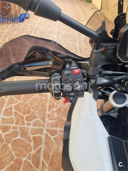 BMW F 750 – Vista 4