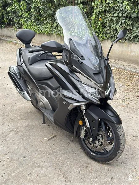 Kymco AK 550 – Vista 7
