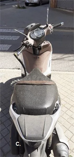 Piaggio Beverly 300 – Vista 3