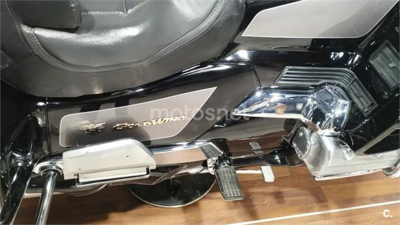 Honda GL1500 Gold Wing - Vista 21