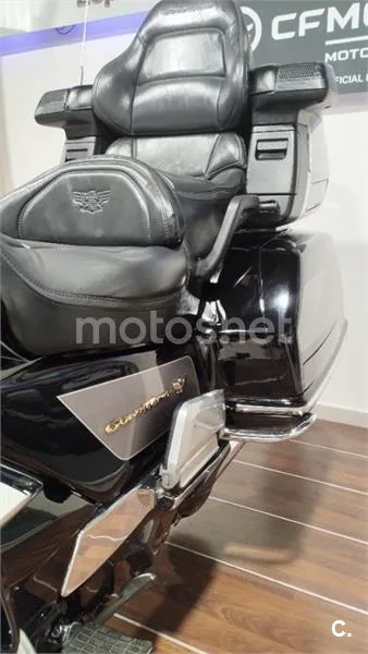 Honda GL1500 Gold Wing - Vista 36