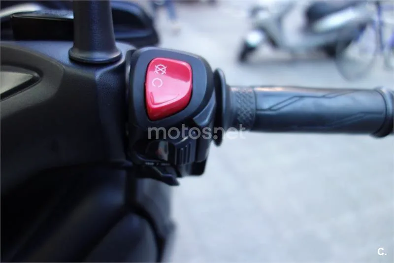 Yamaha XMAX 300 – Vista 5