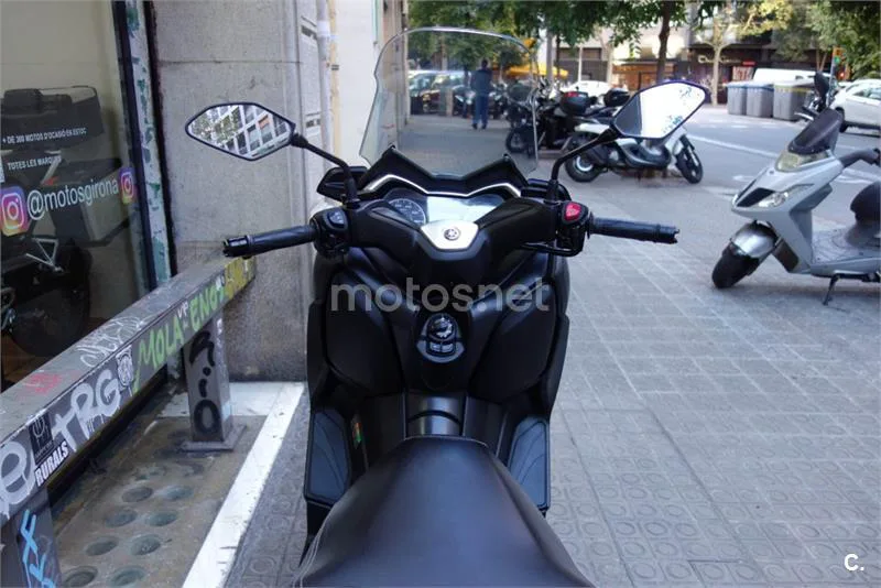 Yamaha XMAX 300 – Vista 10