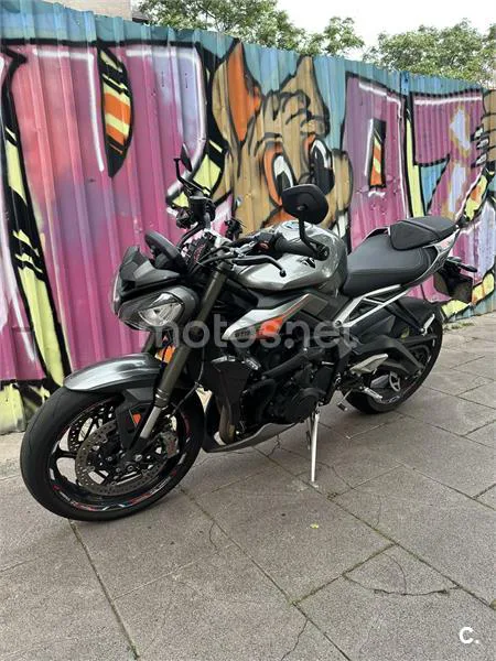 Triumph Street Triple 765 – Vista 5