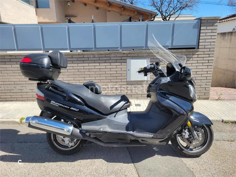 Suzuki Burgman 650 Executive 4100 € 2011 Tarragona - 1