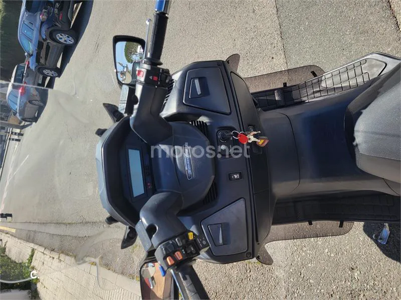Suzuki Burgman 650 Executive 4100 € 2011 Tarragona - 2
