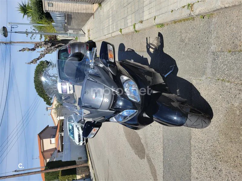 Suzuki Burgman 650 Executive – Vista 5