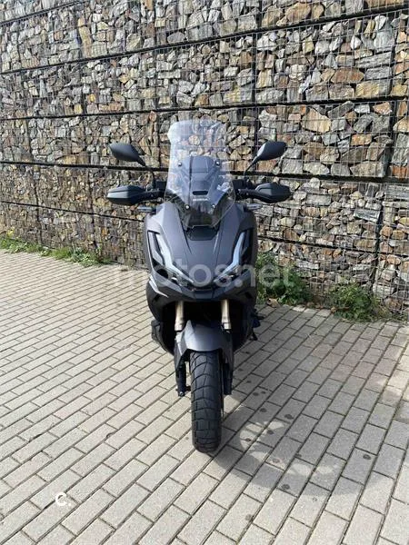 Honda ADV 350 – Vista 5