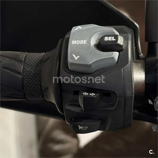 Suzuki V-Strom 650 XT – Vista 12