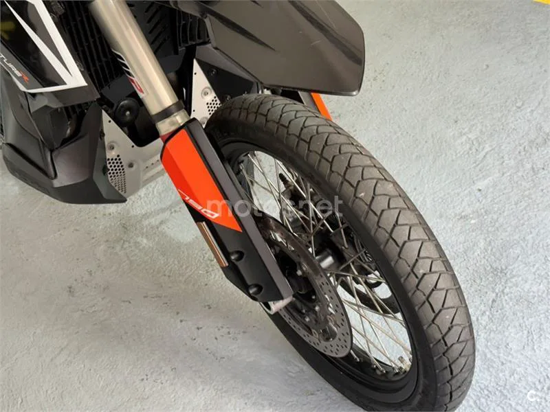 KTM 790 – Vista 14