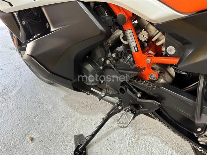 KTM 790 – Vista 33