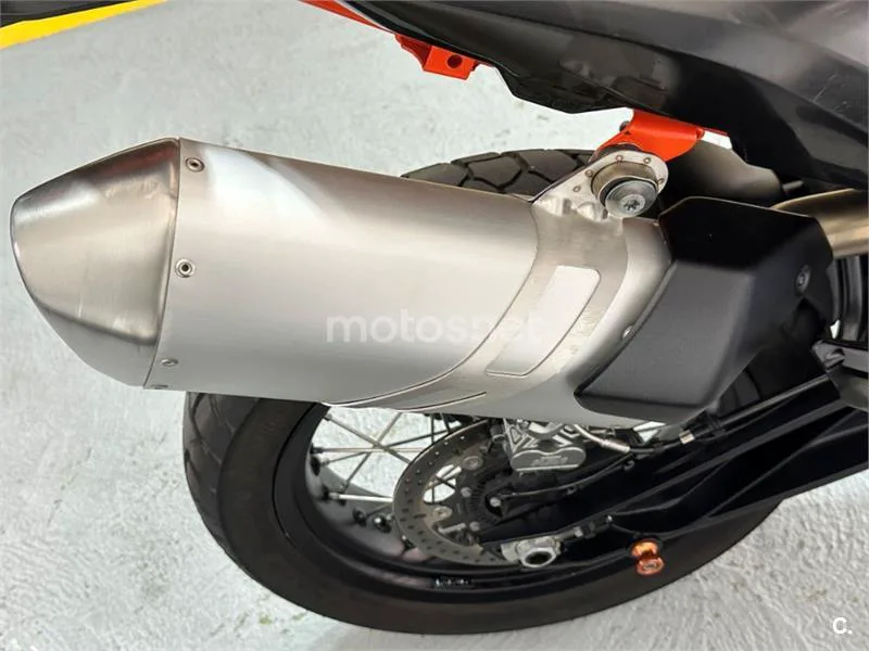 KTM 790 – Vista 35