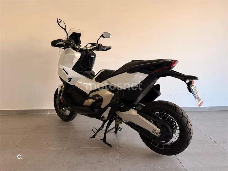 Honda X-ADV – Vista 11