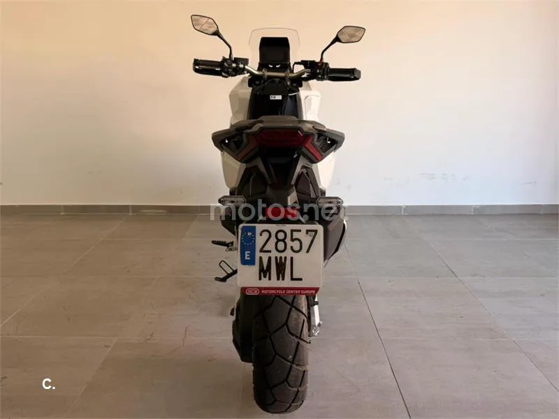 Honda X-ADV – Vista 12
