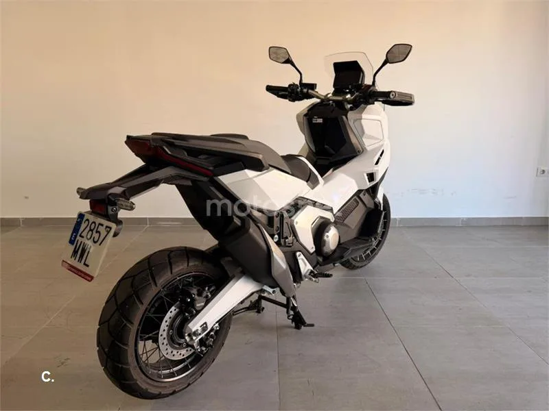 Honda X-ADV – Vista 13