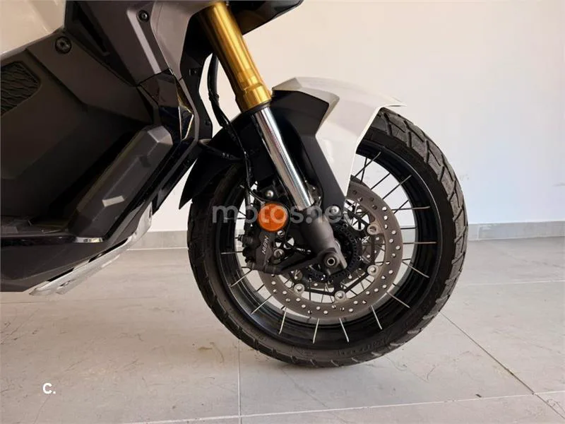 Honda X-ADV – Vista 4