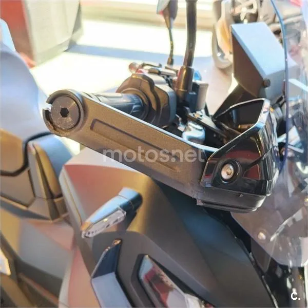 Honda X-ADV – Vista 20