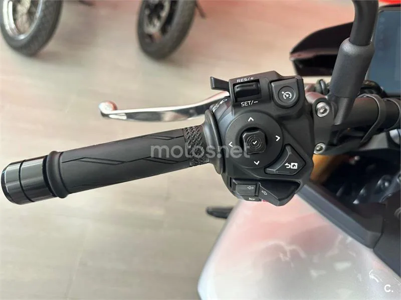 Yamaha MT-09 – Vista 6