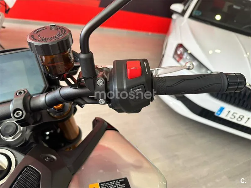 Yamaha MT-09 – Vista 7