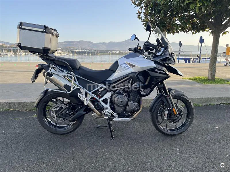 Triumph Tiger 1200 GT – Vista 7