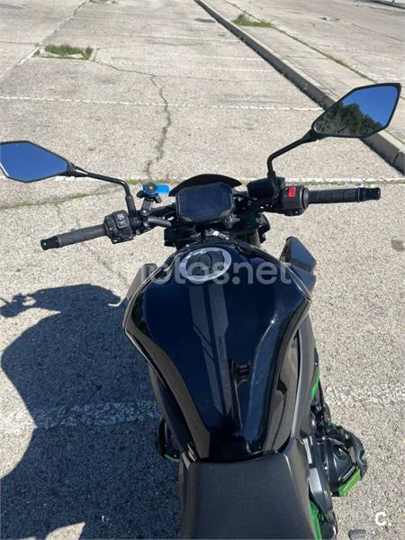 Kawasaki Z 900 – Vista 6