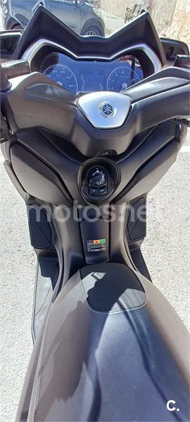 Yamaha XMAX 300 – Vista 8