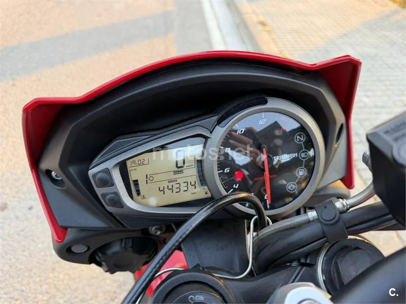 Triumph Street Triple – Vista 6