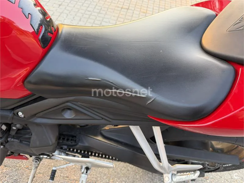 Triumph Street Triple – Vista 8