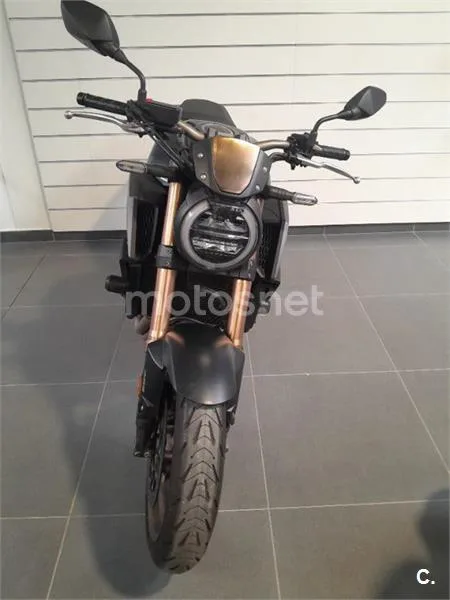 Honda CB 650 R – Vista 3