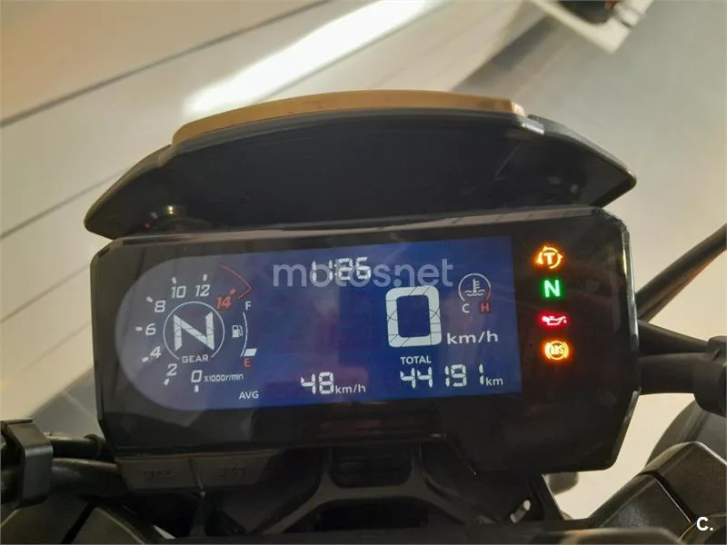 Honda CB 650 R – Vista 6