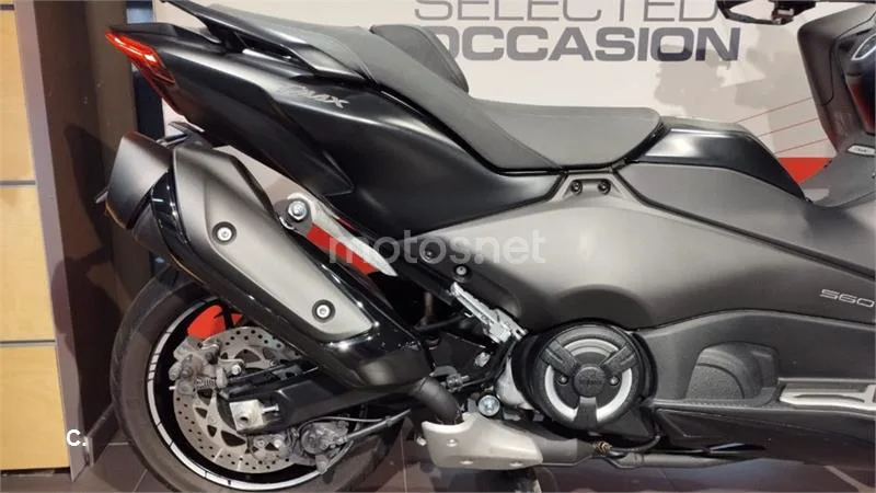 Yamaha TMAX – Vista 3