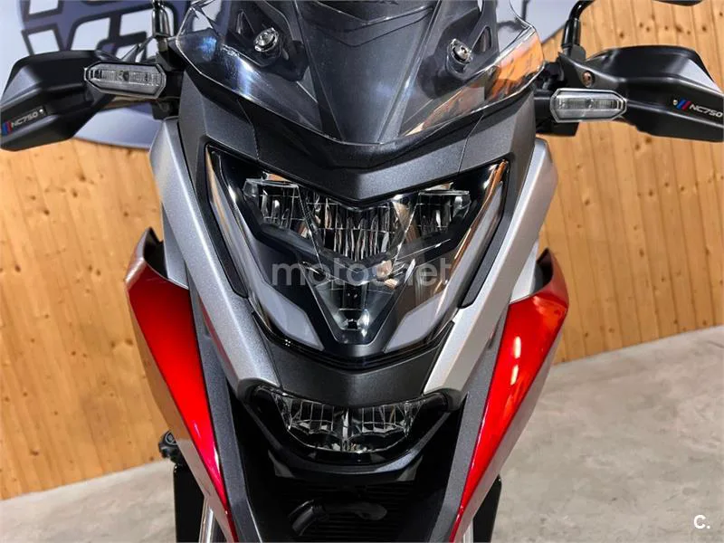 Honda NC 750 X – Vista 25