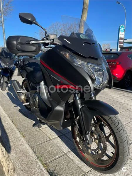Honda Integra 750 S – Vista 3