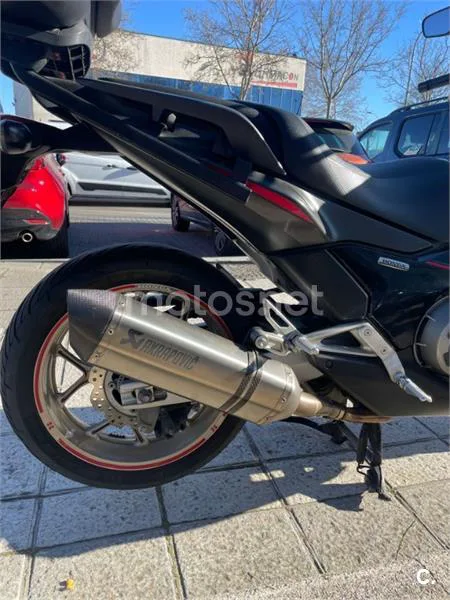 Honda Integra 750 S – Vista 6