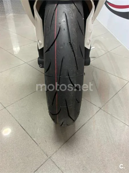 Triumph Daytona 675 – Vista 10