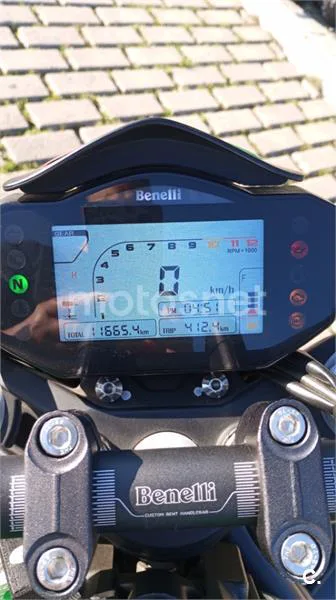 Benelli 752 S – Vista 4