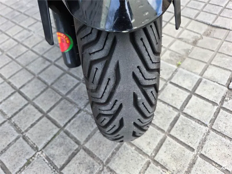 SYM Joymax 300 – Vista 4