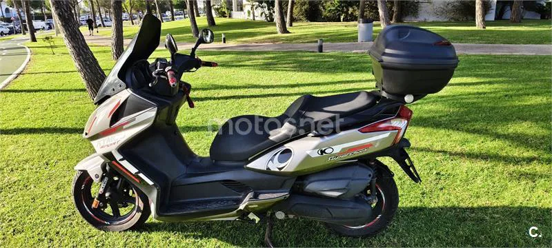 Kymco Super Dink 125i – Vista 3