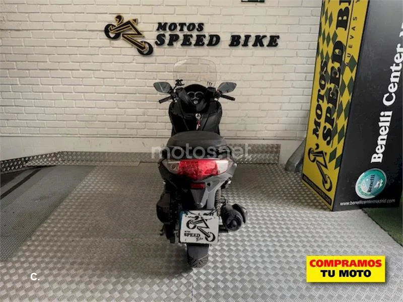 SYM Joymax 125 – Vista 17