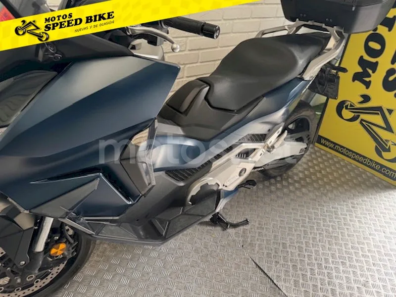 Honda Forza 750 – Vista 16