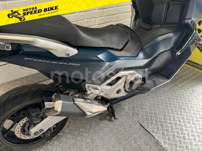 Honda Forza 750 – Vista 5