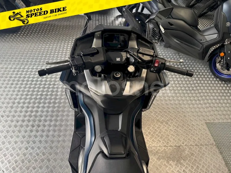 Honda Forza 750 – Vista 8