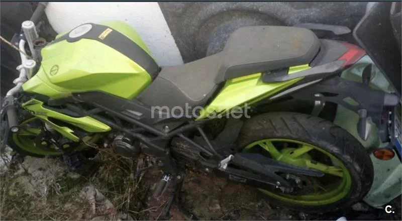 Benelli BN 125 – Vista 3