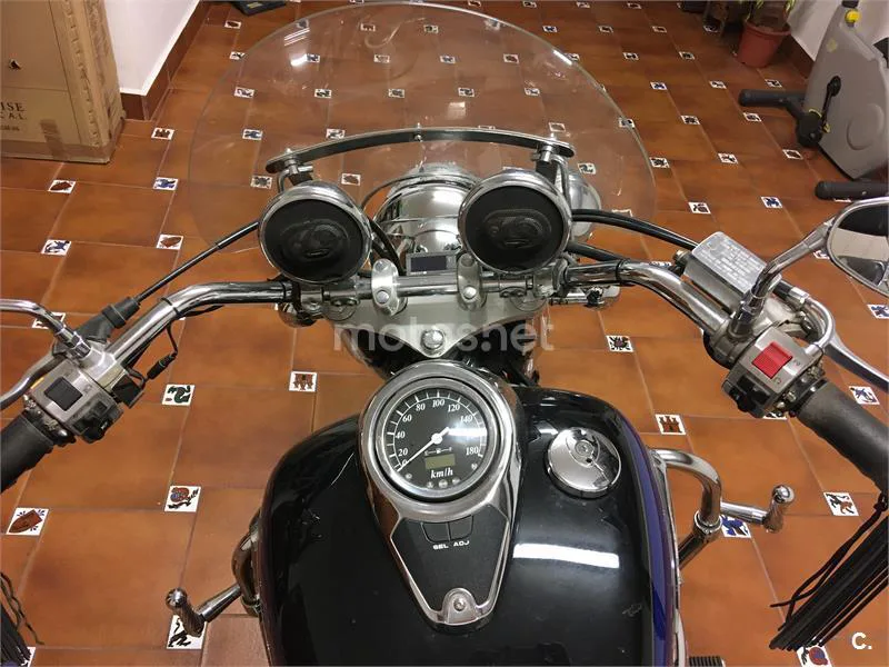 Suzuki VL 800 Intruder Volusia – Vista 6
