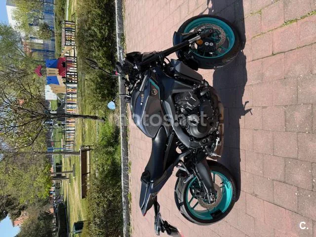 Yamaha MT-09 – Vista 2