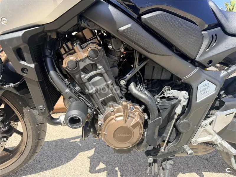 Honda CB 650 R – Vista 7