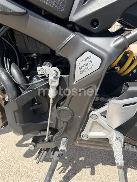 Honda CB 650 R – Vista 8