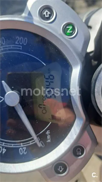 Triumph Street Twin – Vista 5